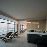 Maddy's Beachfront In Infinity Pool&spa 公寓