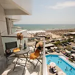 公寓 Maddy's Beachfront In Infinity Pool&spa 马马亚