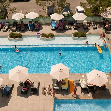 アパート Maddy's Beachfront In Infinity Pool&spa *