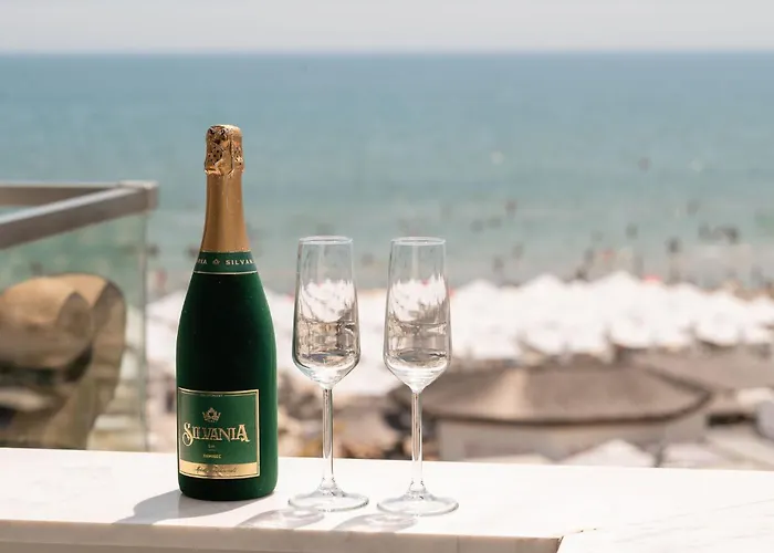 Maddy's Beachfront In Infinity Pool&spa アパート ママイア