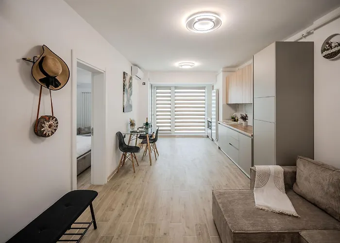 Maddy's Beachfront In Infinity Pool&spa アパート ママイア