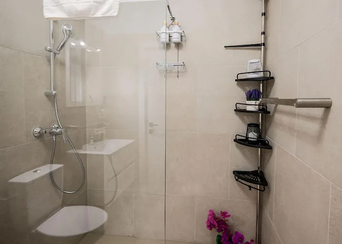 Maddy's Beachfront In Infinity Pool&spa *