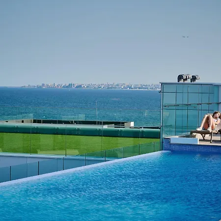 Lejlighed Maddy's Beachfront In Infinity Pool&spa Mamaia