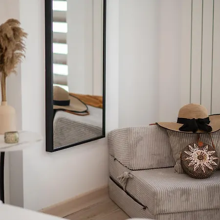 Maddy's Beachfront In Infinity Pool&spa Lejlighed Mamaia